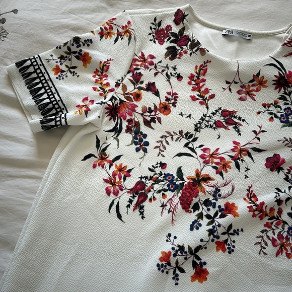 Spring inspired tunic - Picture 2 of 5